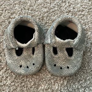 Freshly picked size 2 lace Mary Jane moccasins